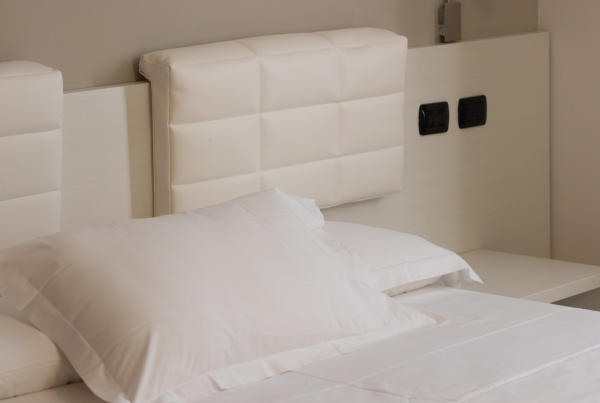 Scelta camera da letto, complementi necessari e di design - Pari